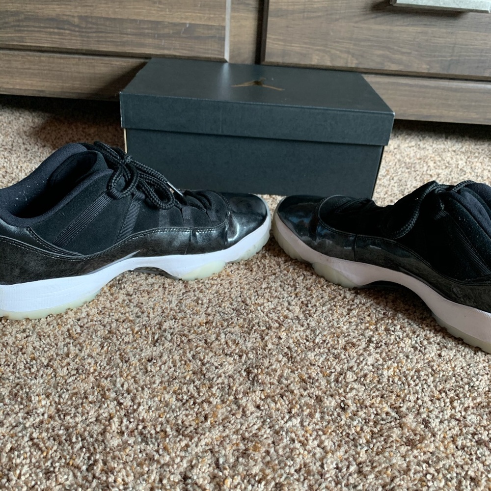 Jordan 11 Low Barons